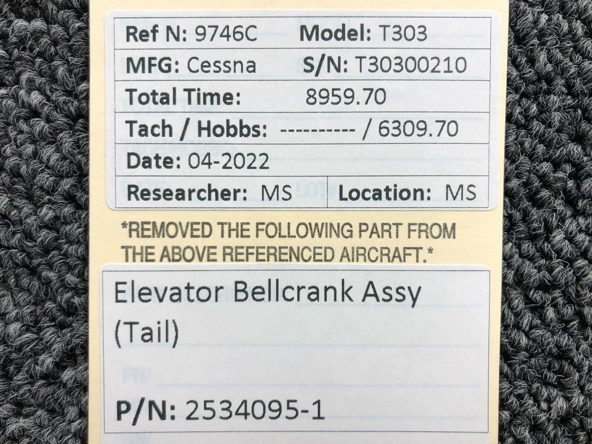 Cessna Aircraft Parts 2534095-1 Cessna T303 Elevator Bellcrank Assembly Tail