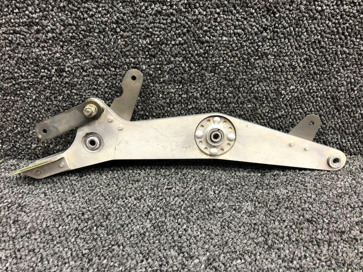 Cessna Aircraft Parts 2534095-1 Cessna T303 Elevator Bellcrank Assembly Tail