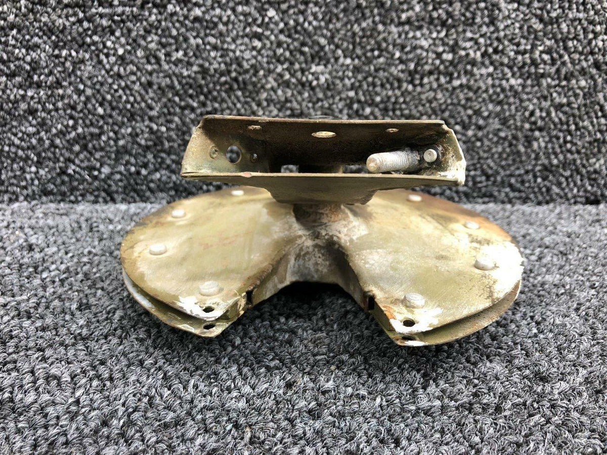 Cessna Aircraft Parts 2522207-2 Cessna T303 Aileron Bellcrank Assembly Outboard RH
