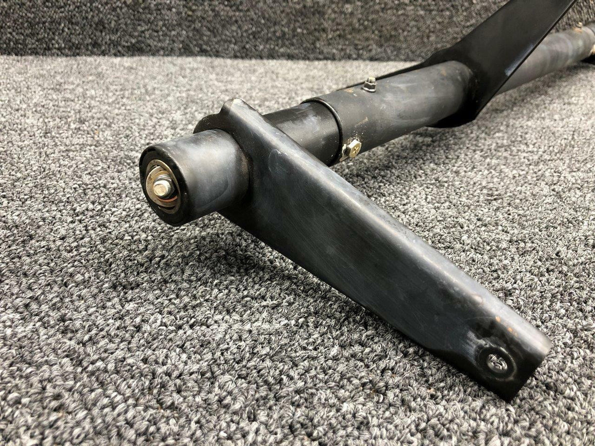 Cessna Aircraft Parts 2513605-1 Cessna T303 Elevator Cross Tube Control Assembly