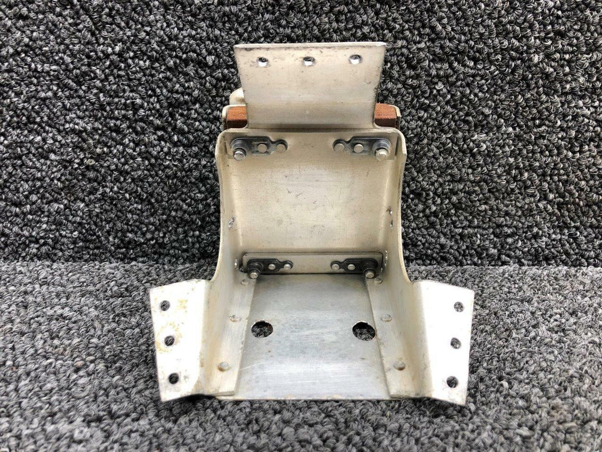 Beechcraft Parts 35-534372-41 / 35-534372-91 Beech 35-C33 Armrest Guide Assembly W/ Bracket