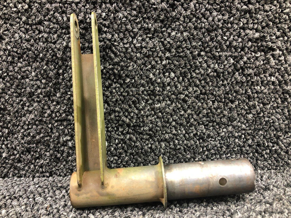 1541031-5 Cessna T337G Gear Door Torque Tube Arm Assembly LH