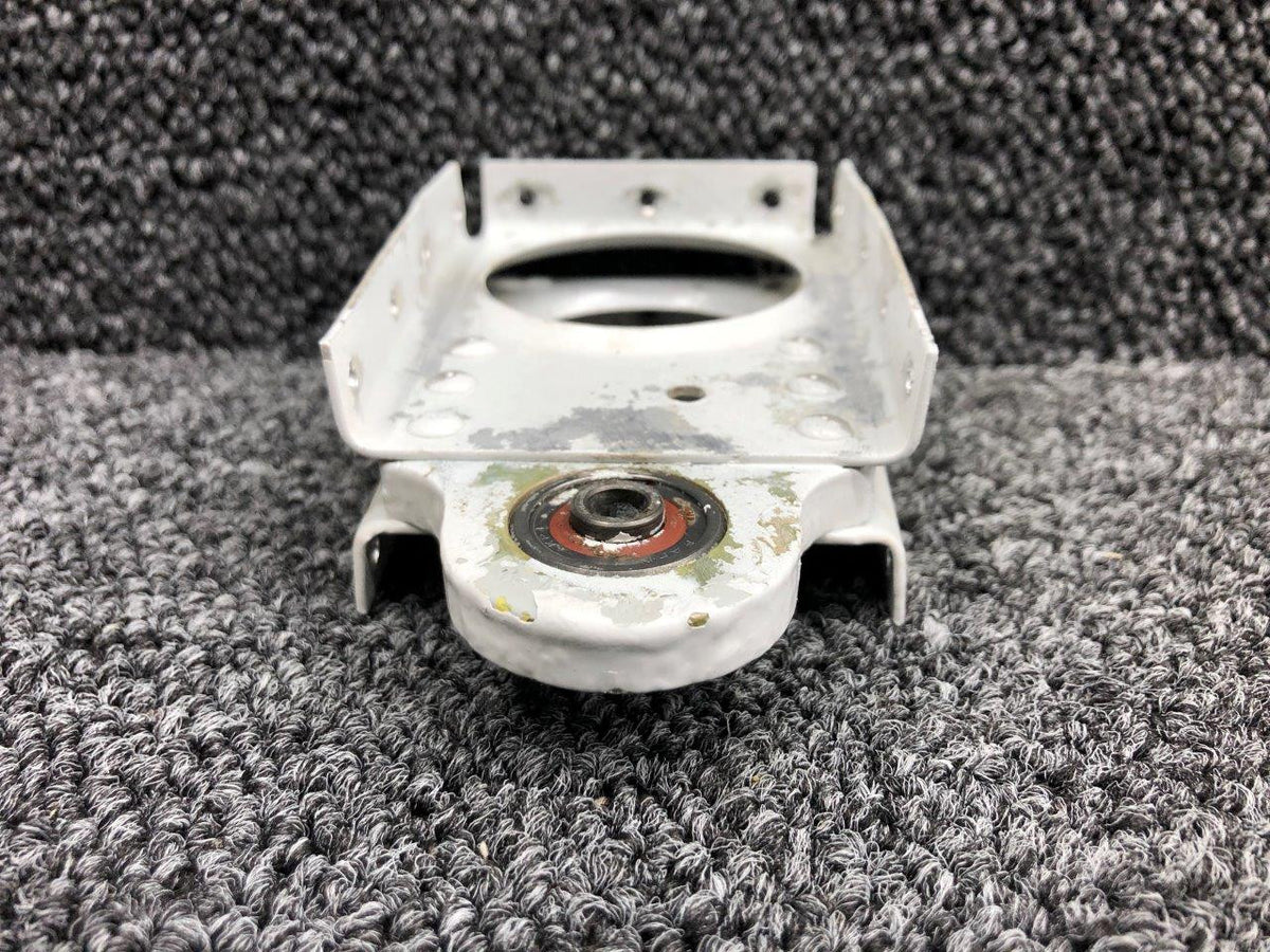 1431005-1 Cessna T337G Vertical Hinge Center LH / RH BAS Part Sales | Airplane Parts