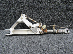 67025-006, 67797-005 Piper PA28R-200 Truss Assembly Main Gear RH w Link