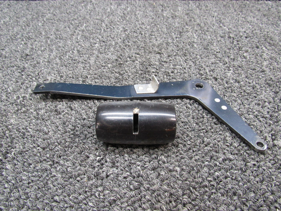67223-003 / 66979-000 Piper PA28R-200 Throttle Control Lever W/ Knob