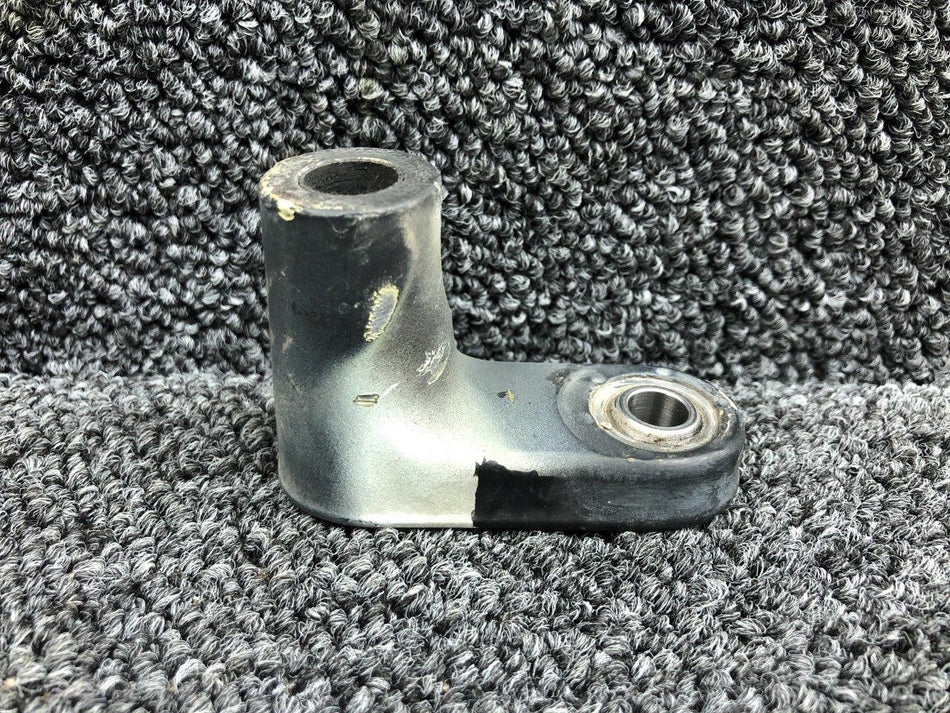 A014-5 Robinson R22 Forward Landing Gear Shackle Assembly