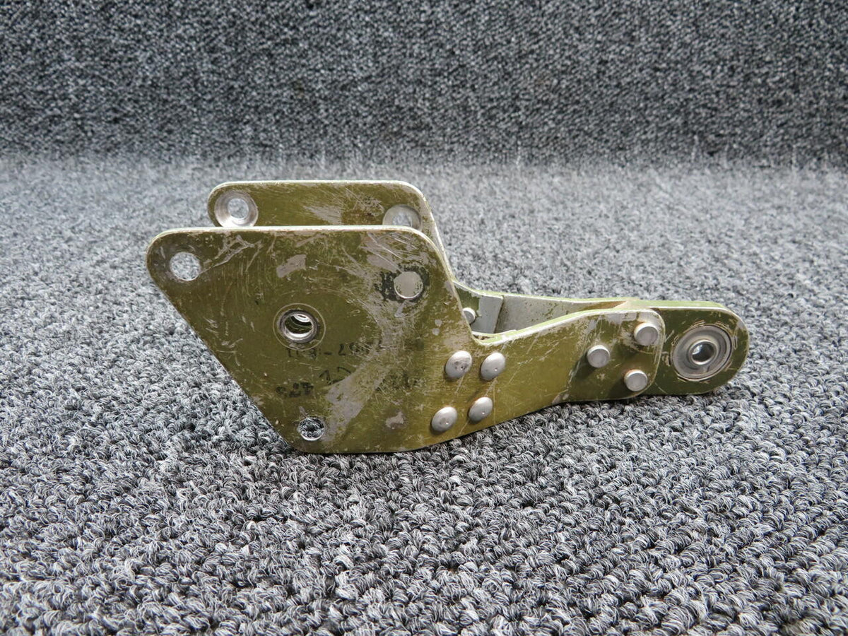 Cessna Aircraft Parts 5093500-1 Cessna 421B Elevator Control Arm Assembly