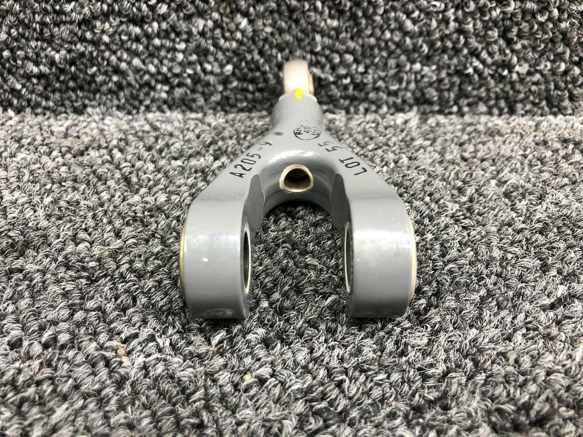 Robinson A205-9 Robinson R22 Swashplate Fork Assembly