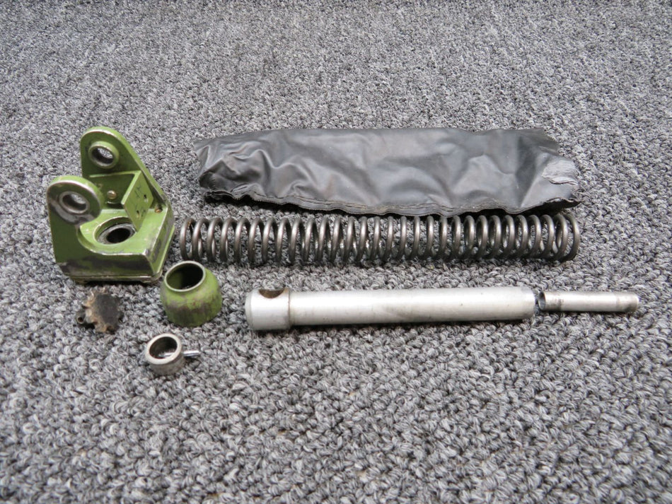 0712500-2 Cessna A185F Stabilizer Actuator Jackshaft RH (Incomplete)