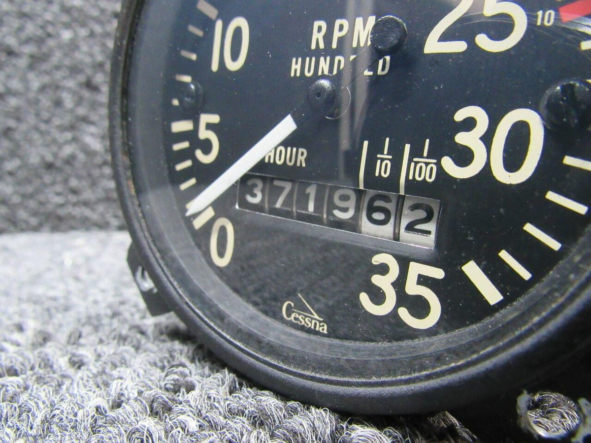 Stewart-Warner RT-11 Steward Warner Mechanical Recording Tachometer Hours 3719.62