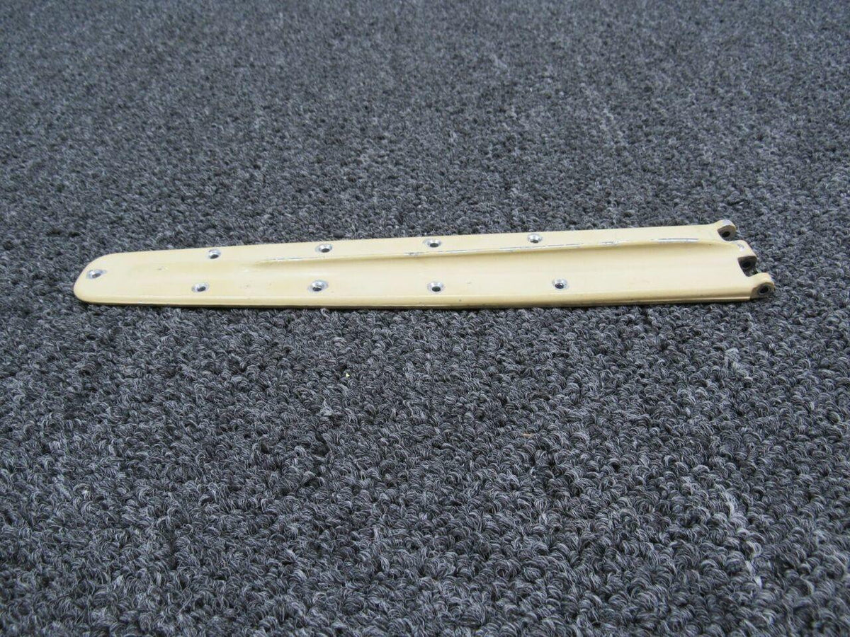 Cessna Aircraft Parts 0711037-12 Cessna 210 Cabin Door Hinge Upper RH