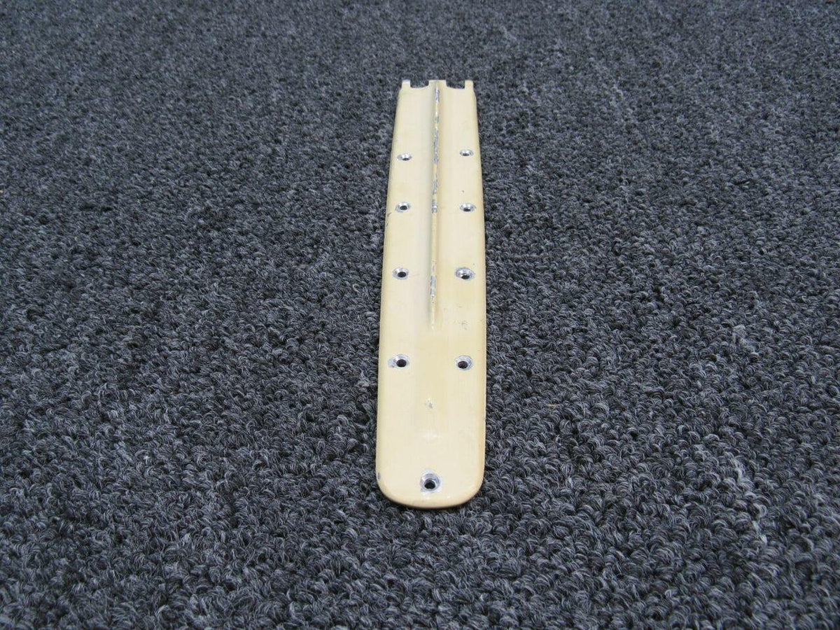 Cessna Aircraft Parts 0711037-12 Cessna 210 Cabin Door Hinge Upper RH