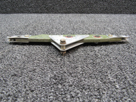 Cessna Aircraft Parts 0814007-1 Use 0814007-3 Cessna 310R Elevator Bellcrank Aft