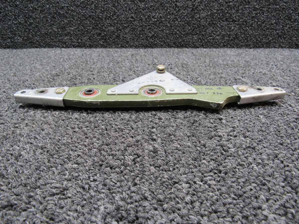 Cessna Aircraft Parts 0814007-1 Use 0814007-3 Cessna 310R Elevator Bellcrank Aft
