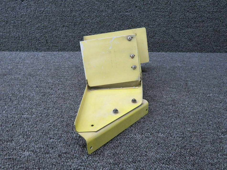 047-09536-0001, 047-6797-02 Allied Signal Avionics Autopilot Servo Bracket