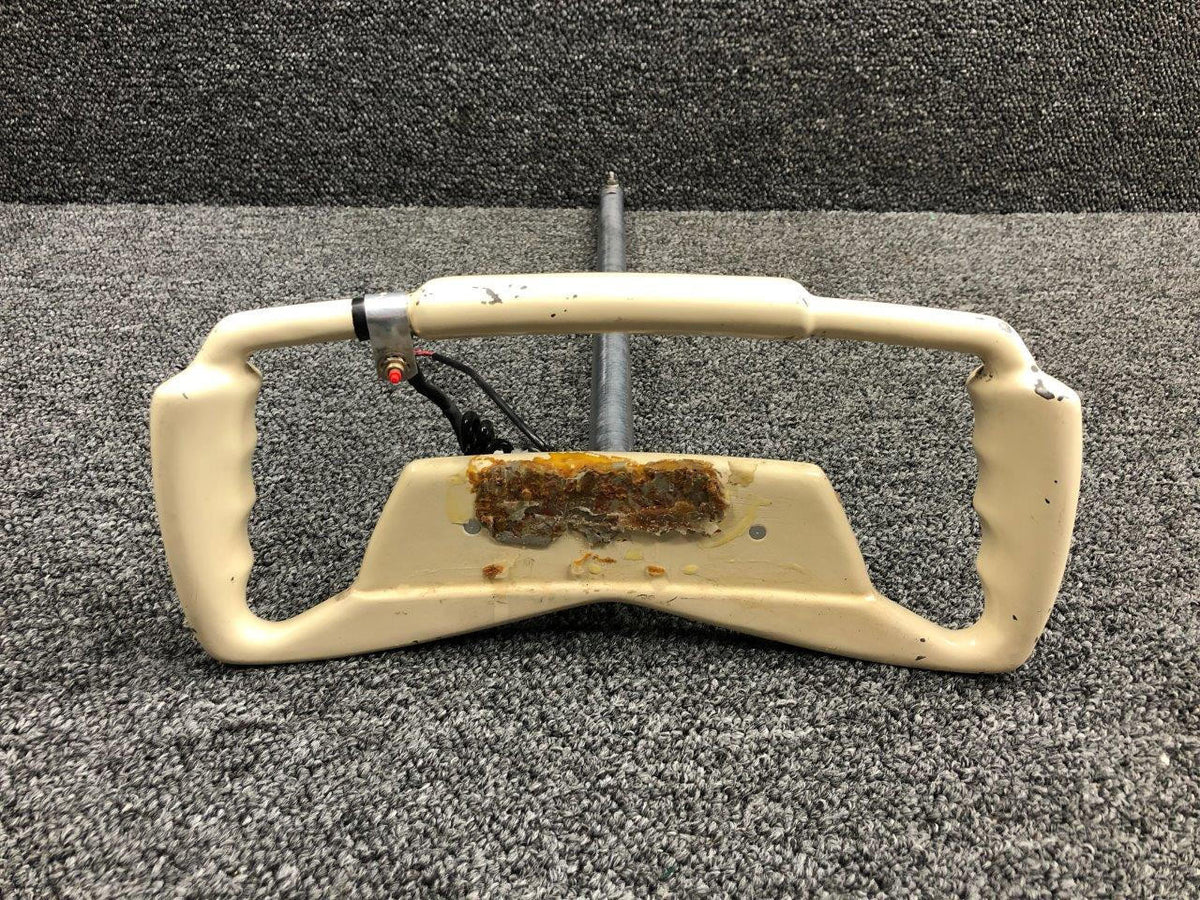 Cessna Aircraft Parts 0861300-41 / 0861310-1 Cessna 310G Pilot Control Wheel Assembly