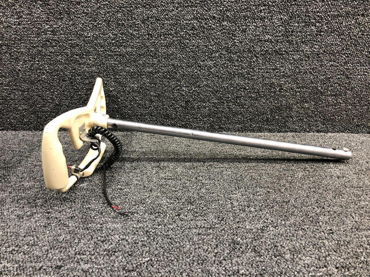 Cessna Aircraft Parts 0861300-41 / 0861310-1 Cessna 310G Pilot Control Wheel Assembly
