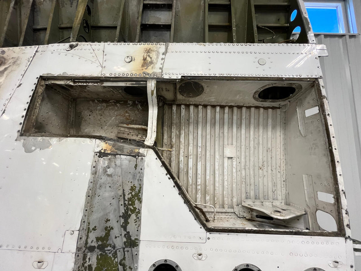 Cessna Aircraft Parts 0822037-49 Cessna 310Q LH Wing Assembly