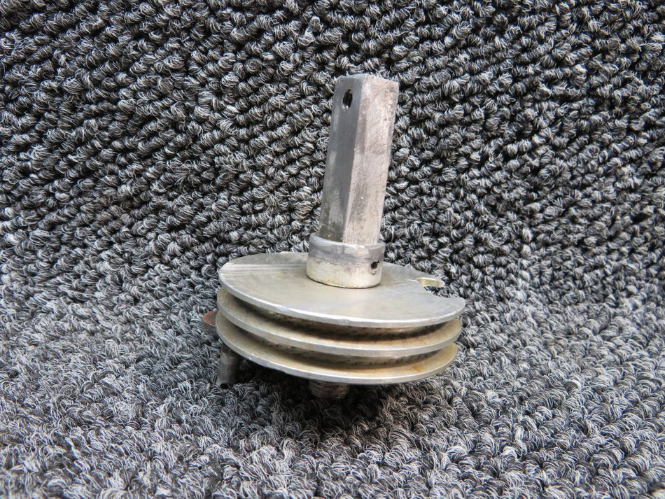 0811548-1 Cessna 310G Cabin Door Pulley