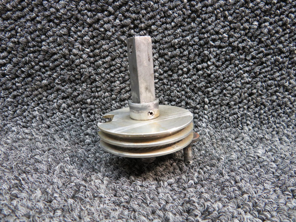 0811548-1 Cessna 310G Cabin Door Pulley