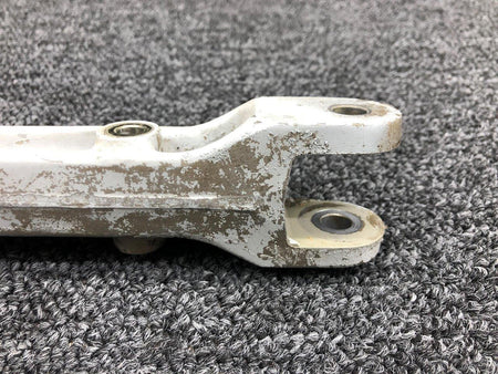 Cessna Aircraft Parts 0841102-4 / 0841103-7 Cessna 310G Main Gear Retract Link Upper / Lower LH