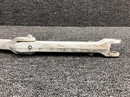 Cessna Aircraft Parts 0841102-4 / 0841103-7 Cessna 310G Main Gear Retract Link Upper / Lower LH