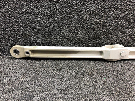 Cessna Aircraft Parts 0841102-4 / 0841103-8 Cessna 310G Main Gear Retract Link Upper / Lower RH