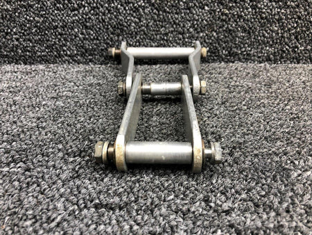 Cessna Aircraft Parts 0862101-11 / 0862101-8 Cessna 310G Flap Scissor Link Outboard / Inboard LH / RH