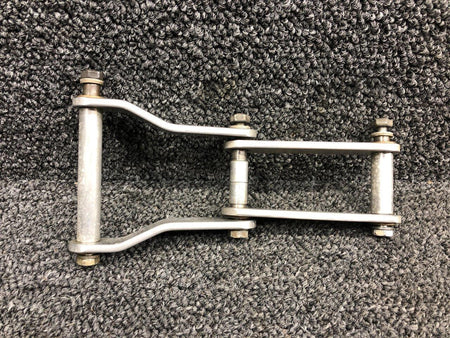 Cessna Aircraft Parts 0862101-11 / 0862101-8 Cessna 310G Flap Scissor Link Outboard / Inboard LH / RH