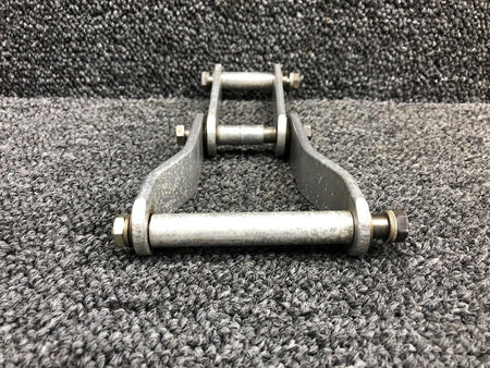 Cessna Aircraft Parts 0862101-11 / 0862101-8 Cessna 310G Flap Scissor Link Outboard / Inboard LH / RH