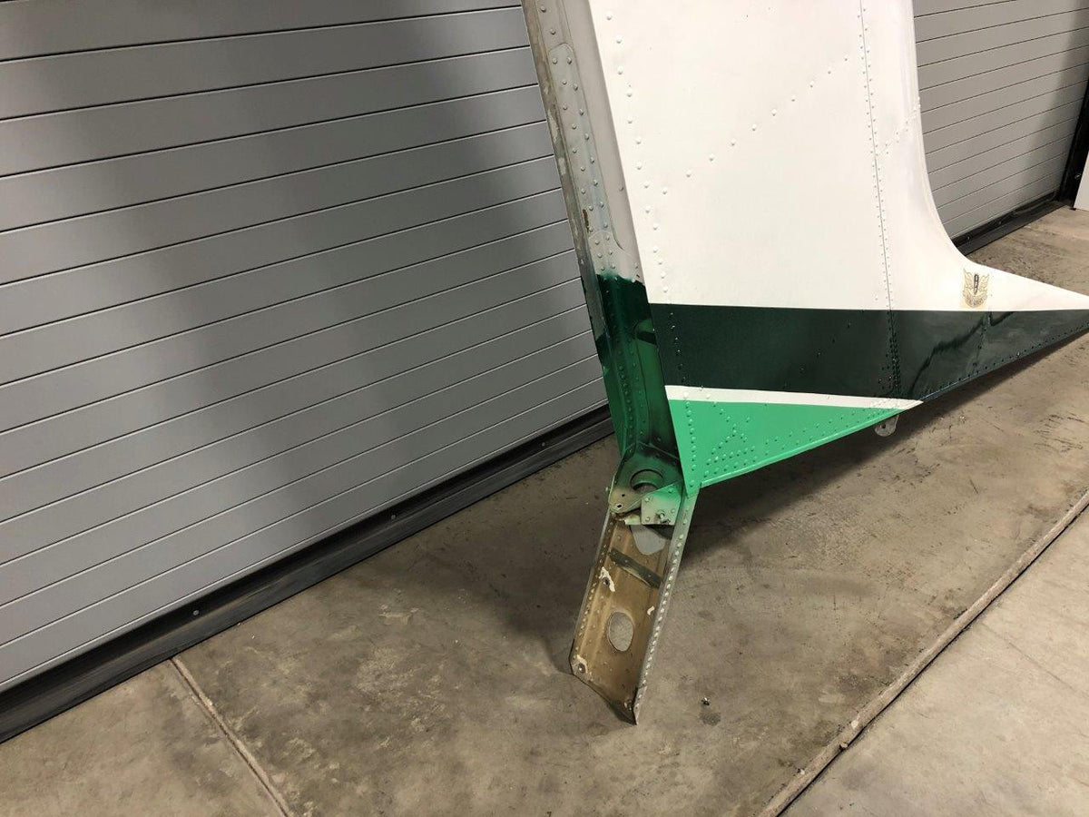Cessna Aircraft Parts 0831002-19 USE 0831002-204 Cessna 310G Vertical Stabilizer Assembly