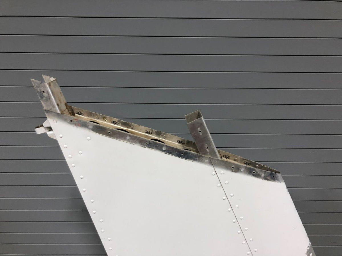 Cessna Aircraft Parts 0831002-19 USE 0831002-204 Cessna 310G Vertical Stabilizer Assembly
