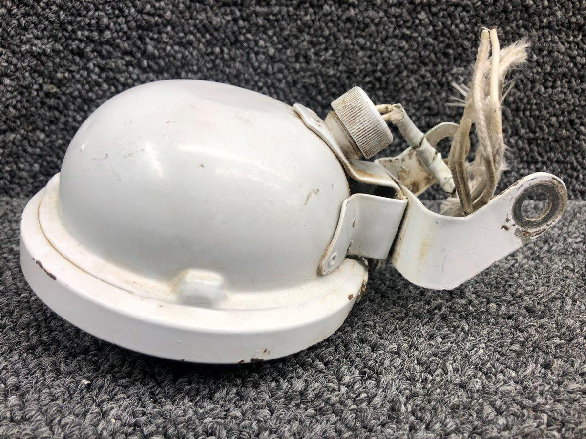 Cessna Aircraft Parts 0842215-8 USE B-4150B-4594 Cessna 310G Taxi Light Assembly