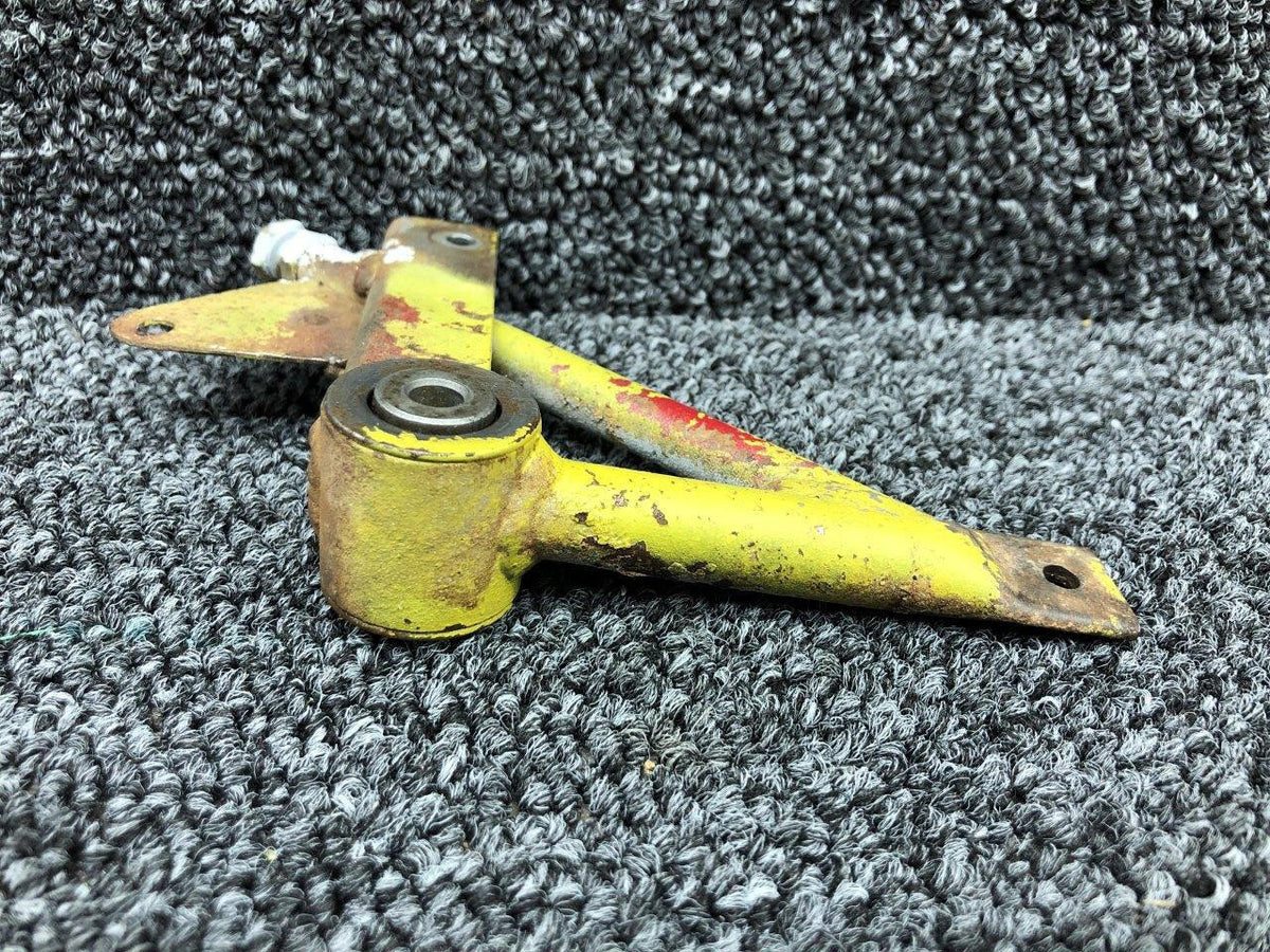 Stinson 108-1141501-1 Stinson 108-1 Wing Flap Bellcrank Assembly RH