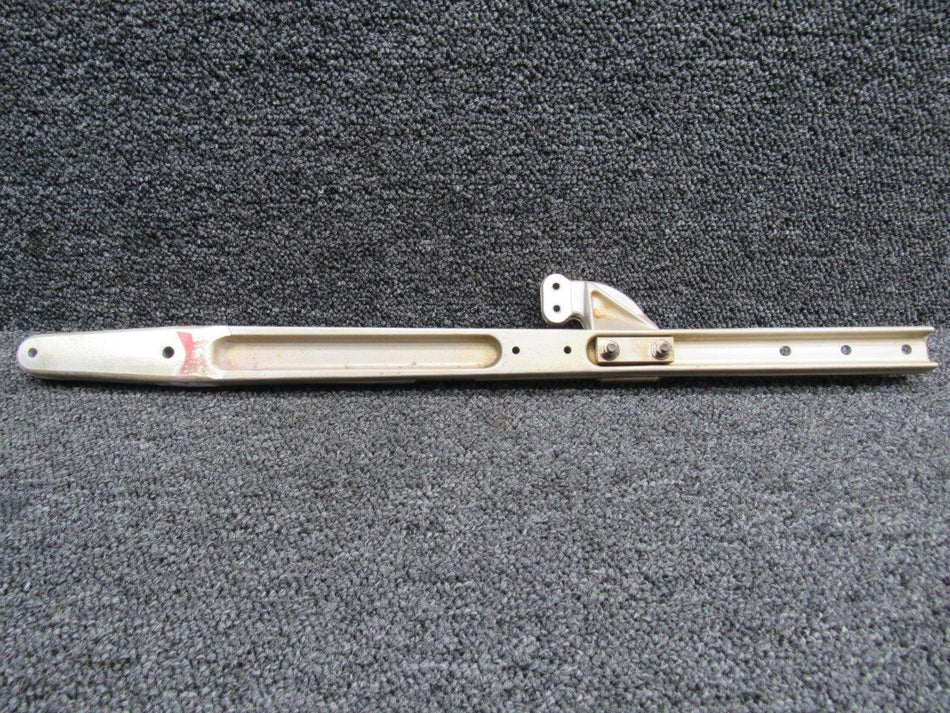 Cessna Aircraft Parts 1732034-3 / 1732043-4 Cessna 177B Balance Arm Assembly