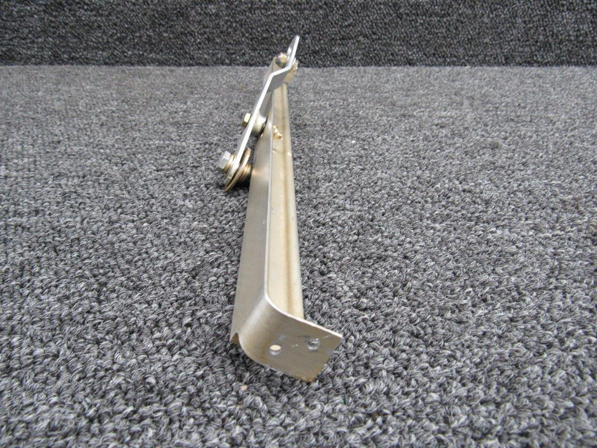Cessna Aircraft Parts 1713729-4 Cessna 177B Flap Control Bracket Assembly