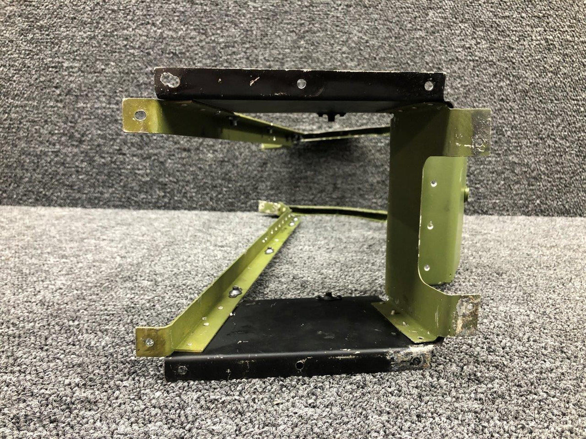 Cessna Aircraft Parts 0861106-200 / 0861112-21 Cessna 310Q Pedestal Structure Assembly