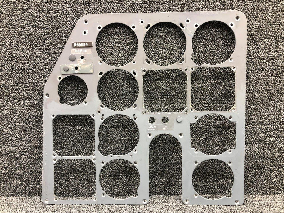 Cessna Aircraft Parts 0813593-7 / 0813594-9 Cessna 310Q Instrument Shock Panel Set