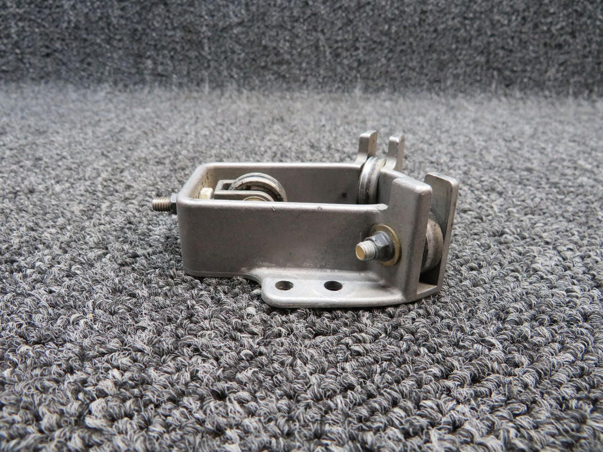 Cessna Aircraft Parts 5615077-1 Cessna 421B Support Block Column Assembly LH / RH