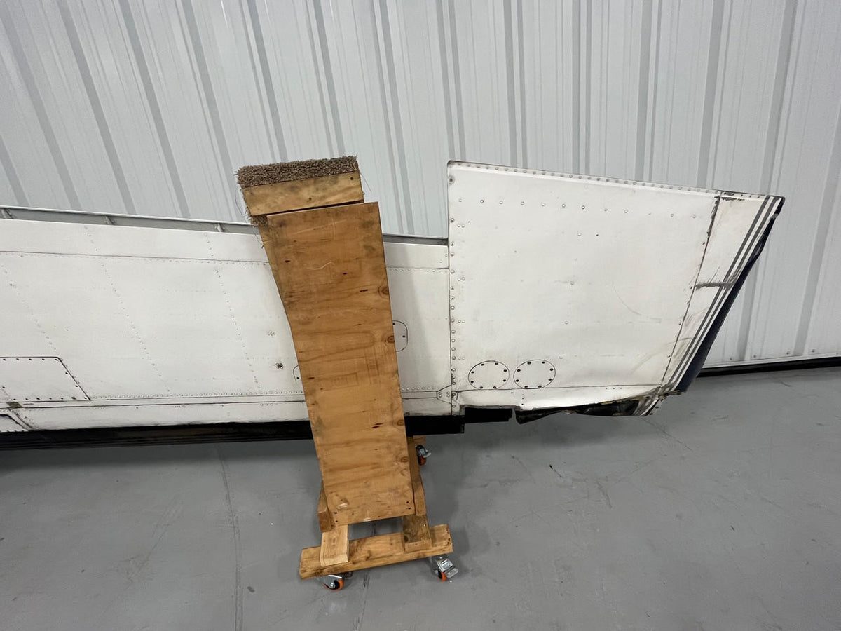 Beechcraft Parts 96-110005-622 Beech E-55 RH Wing Assembly
