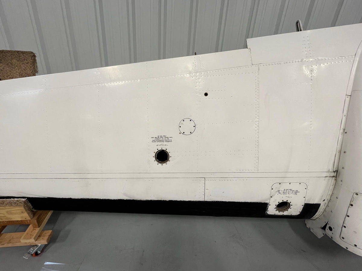 Beechcraft Parts 96-110005-622 Beech E-55 RH Wing Assembly