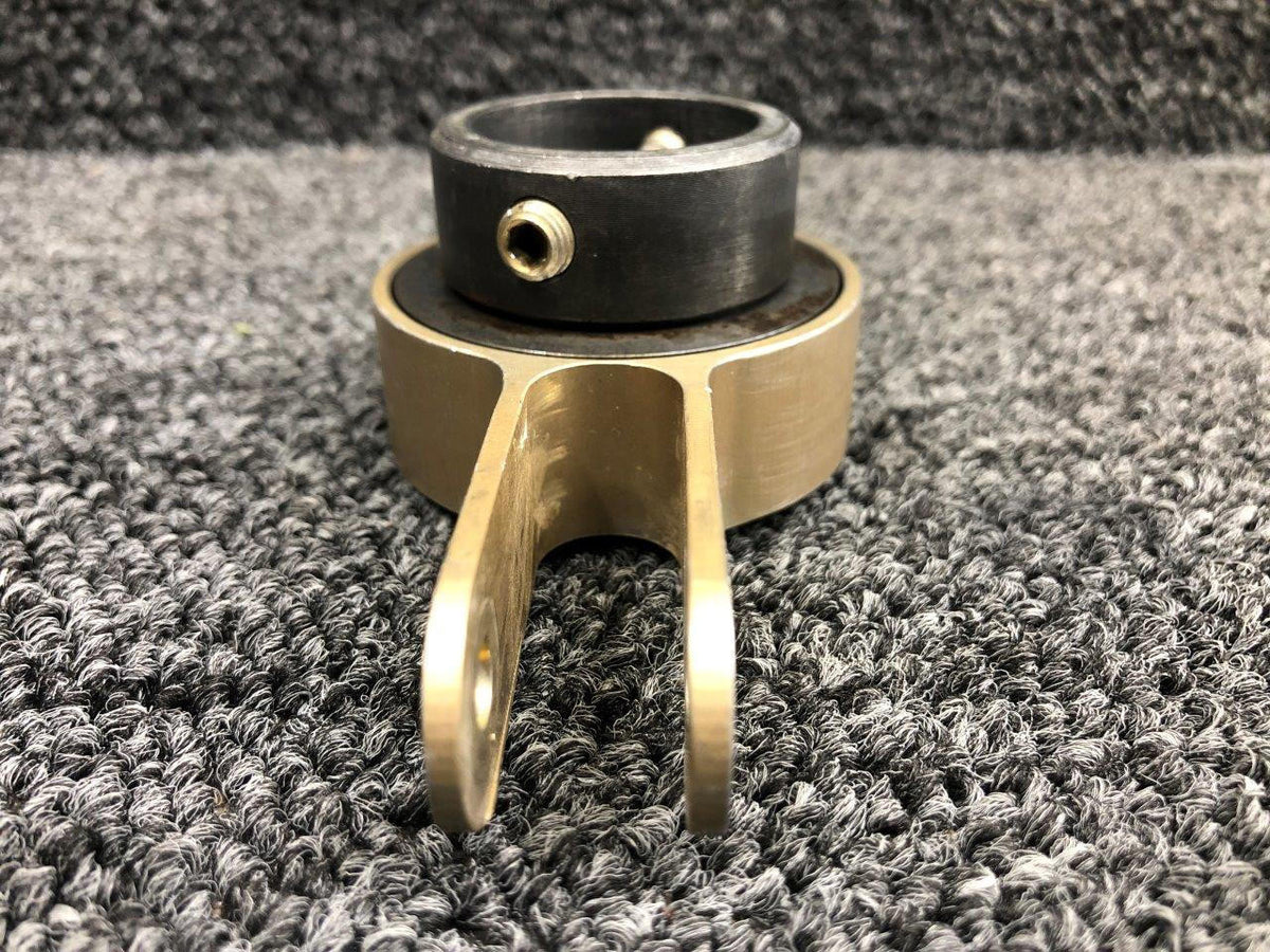 Cessna Aircraft Parts 1560150-1 Cessna 182T Control Column Sleeve Assembly