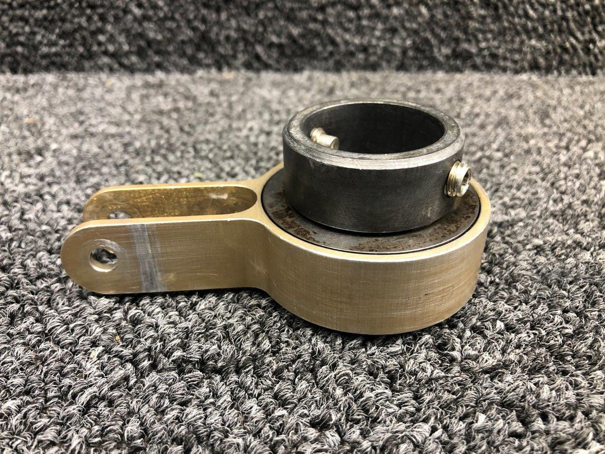Cessna Aircraft Parts 1560150-1 Cessna 182T Control Column Sleeve Assembly