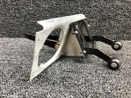 Beechcraft Parts 96-324055-33 / 96-324055-35 Beechcraft E-55 Cowl Flap Control Levers W/ Support