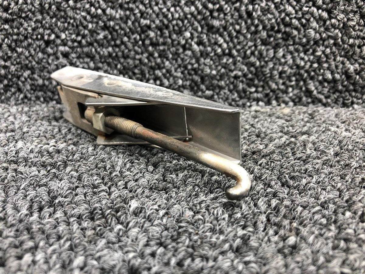 Beechcraft Parts 60-384013-7 USE 60-384013-11 Beechcraft E-55 AFT Nose Baggage Door Latch