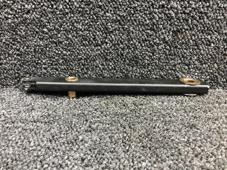 Cessna Aircraft Parts 0961330-30 FSO 0961330-51 Cessna 162 Rudder Pedal Arm Assembly