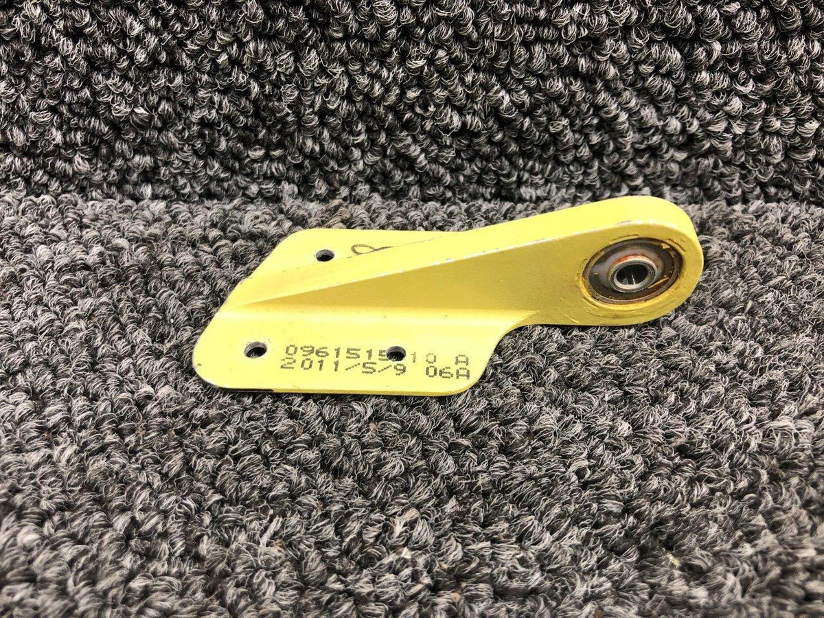 Cessna Aircraft Parts 0961515-10 Cessna 162 Control Yoke Support Bracket RH