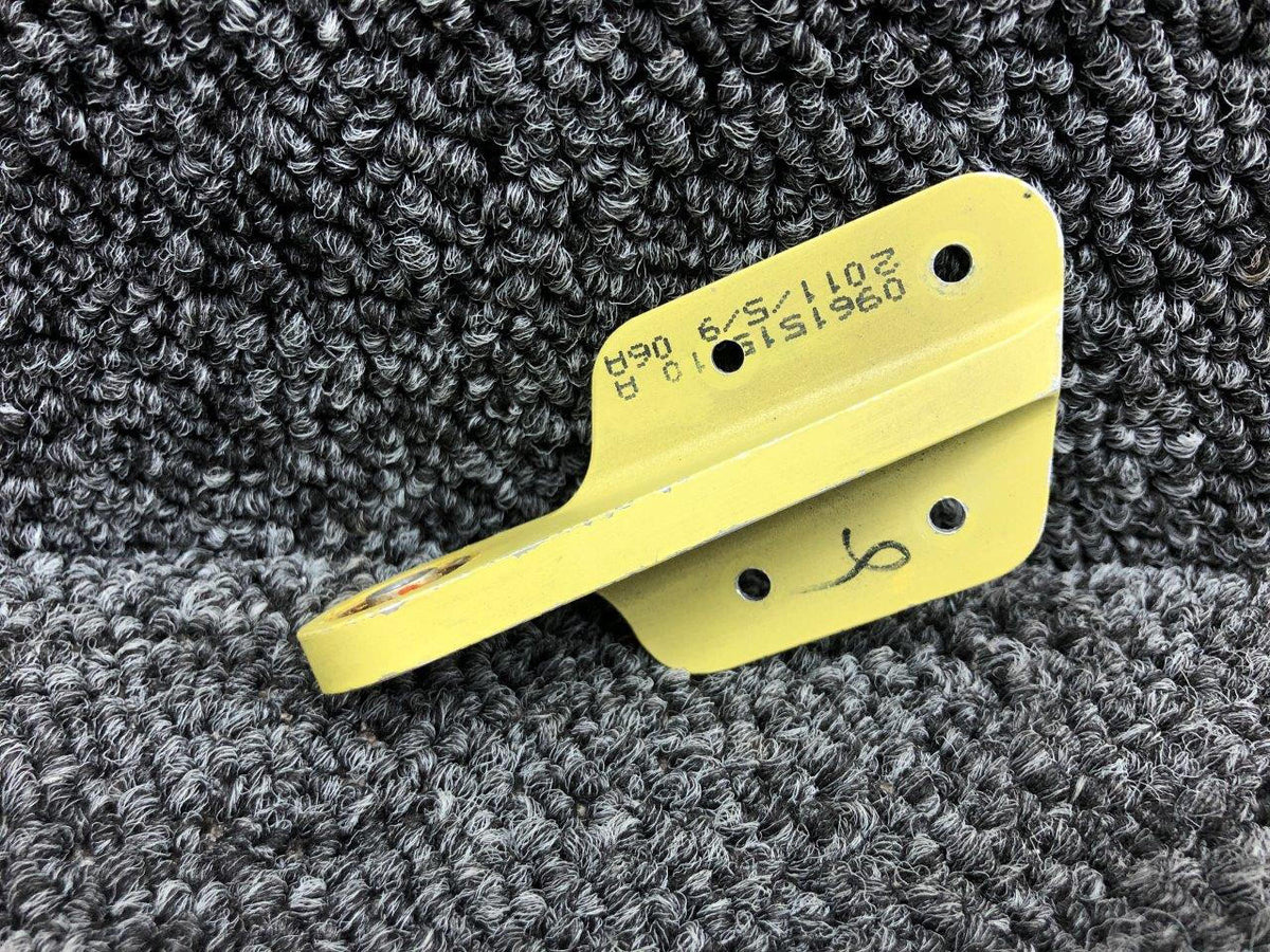 Cessna Aircraft Parts 0961515-10 Cessna 162 Control Yoke Support Bracket RH
