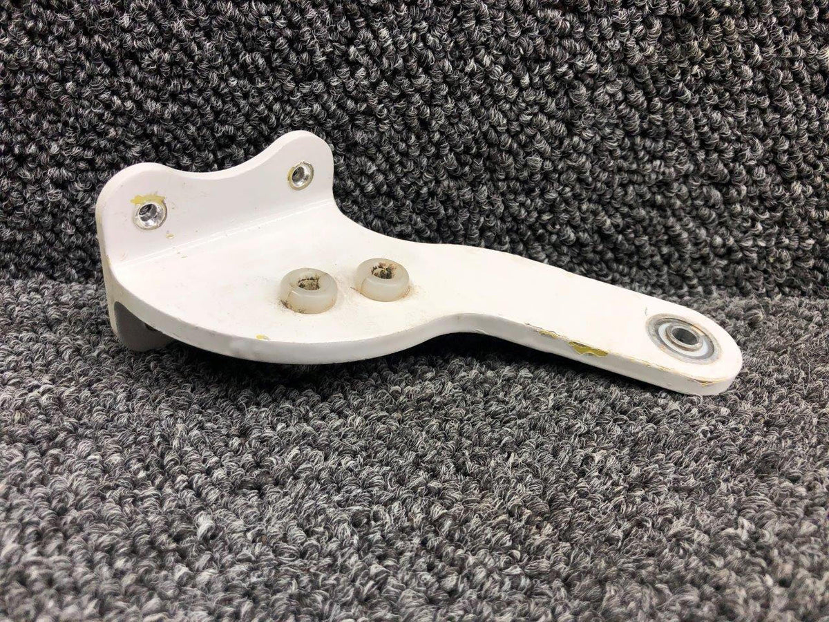 Cessna Aircraft Parts 0922220-9 Cessna 162 Inboard Flap Bracket Assembly LH / RH