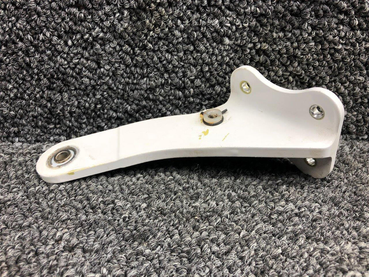 Cessna Aircraft Parts 0922220-48 Cessna 162 Outboard Flap Bracket Assembly LH / RH